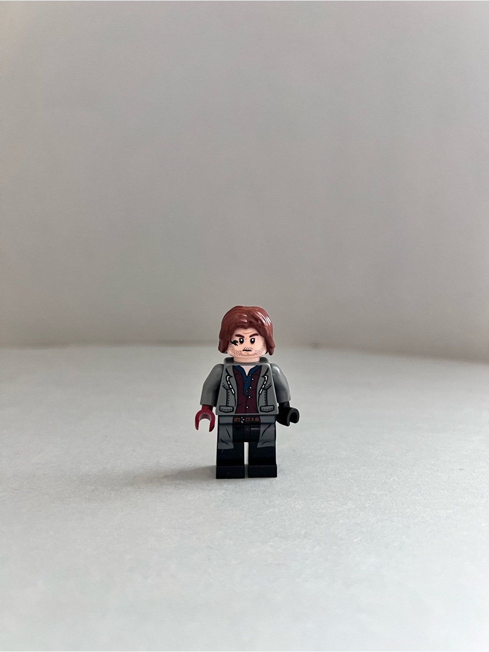 LEGO Jurassic World Rainn Delacourt Minifigure